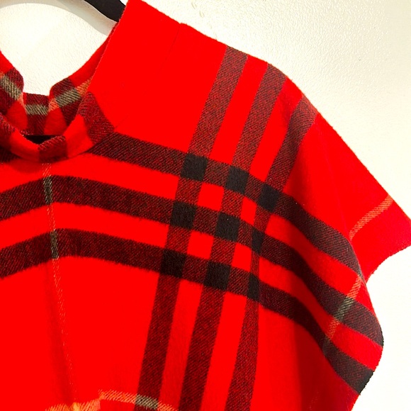 BURBERRY - Picture 2 of 8